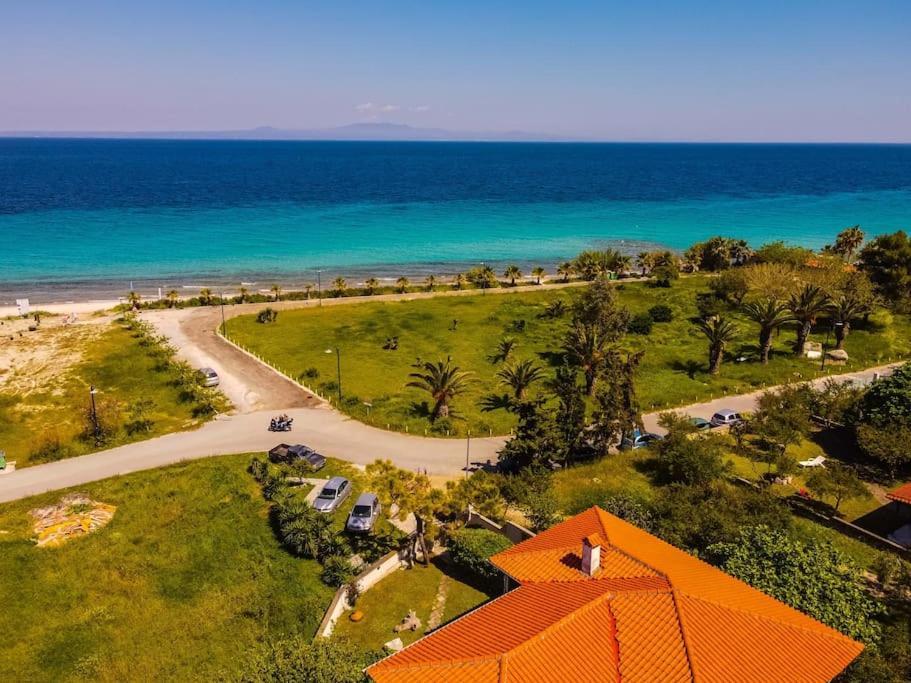 Willa The Bright House By The Sea Afytos Zewnętrze zdjęcie