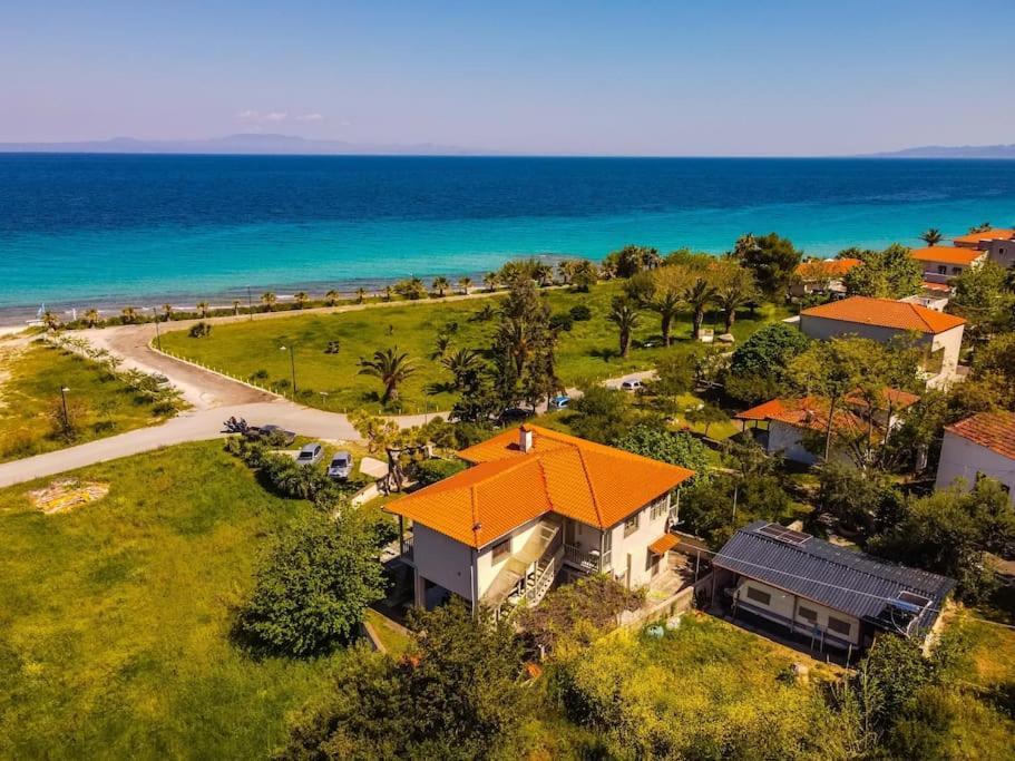 Willa The Bright House By The Sea Afytos Zewnętrze zdjęcie